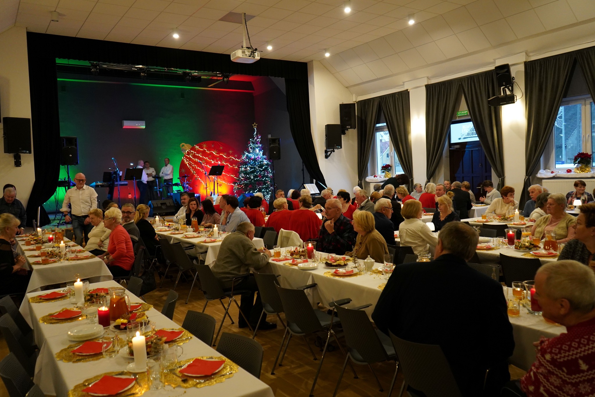 600275588_878755067846379_6542819159814909228_n